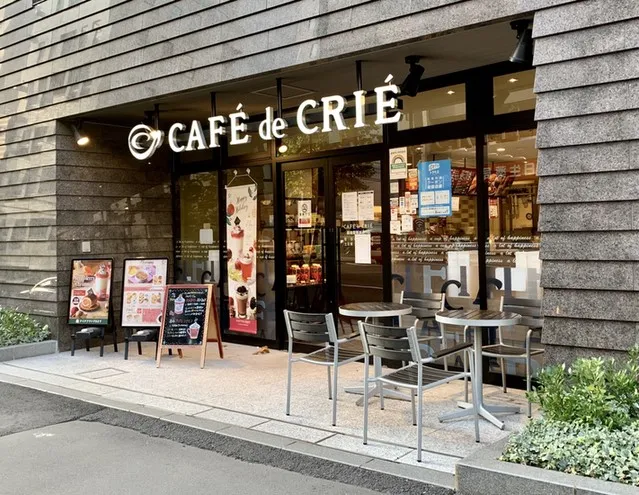 CAFE de CRIE（カフェ・ド・クリエ）築地聖路加通り店の外観