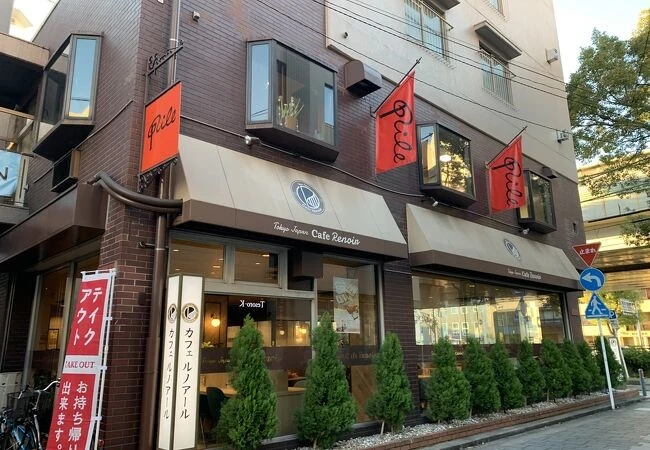 Cafe Renoir 横浜元町店の外観
