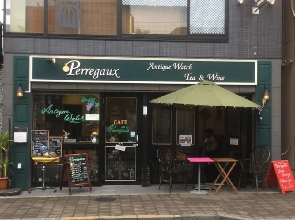 カフェ・ベローチェ　神楽坂駅前店の外観