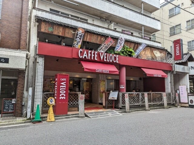 カフェ・ベローチェ綾瀬店の外観